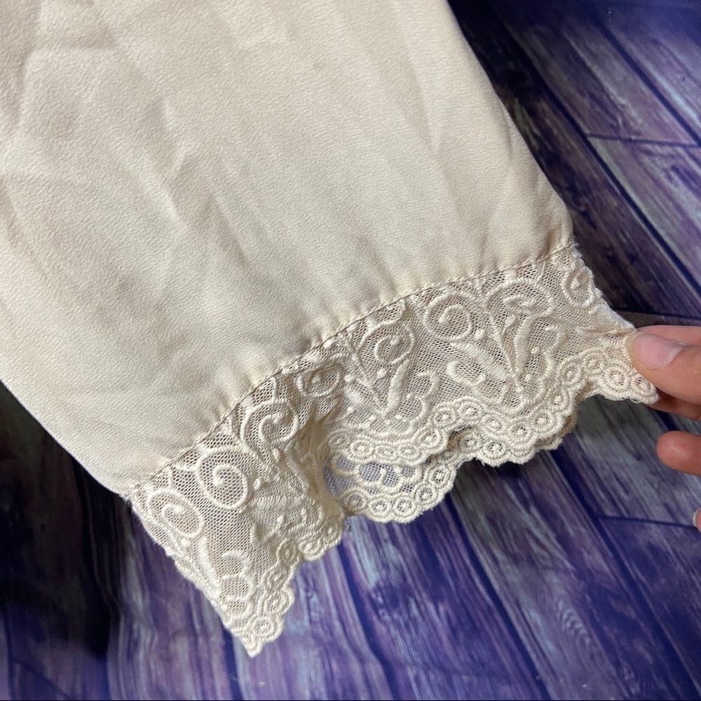Jealous Tomato wrap front lace bell sleeve medium - Picture 3 of 9